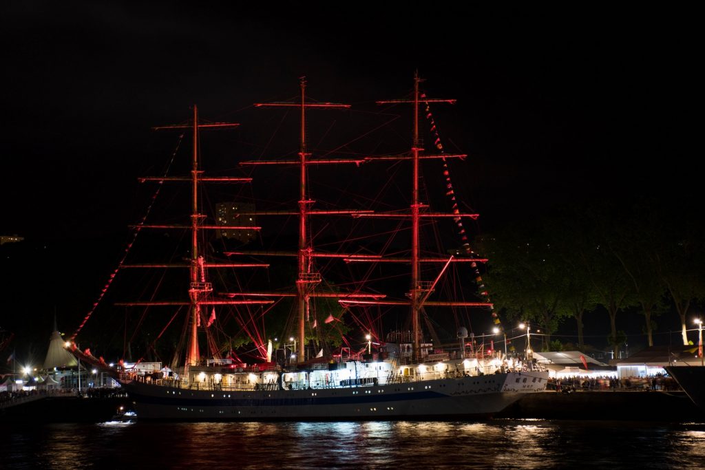 Le Mir, trois-mâts carré Russe à Rouen pour l'Armada 2019