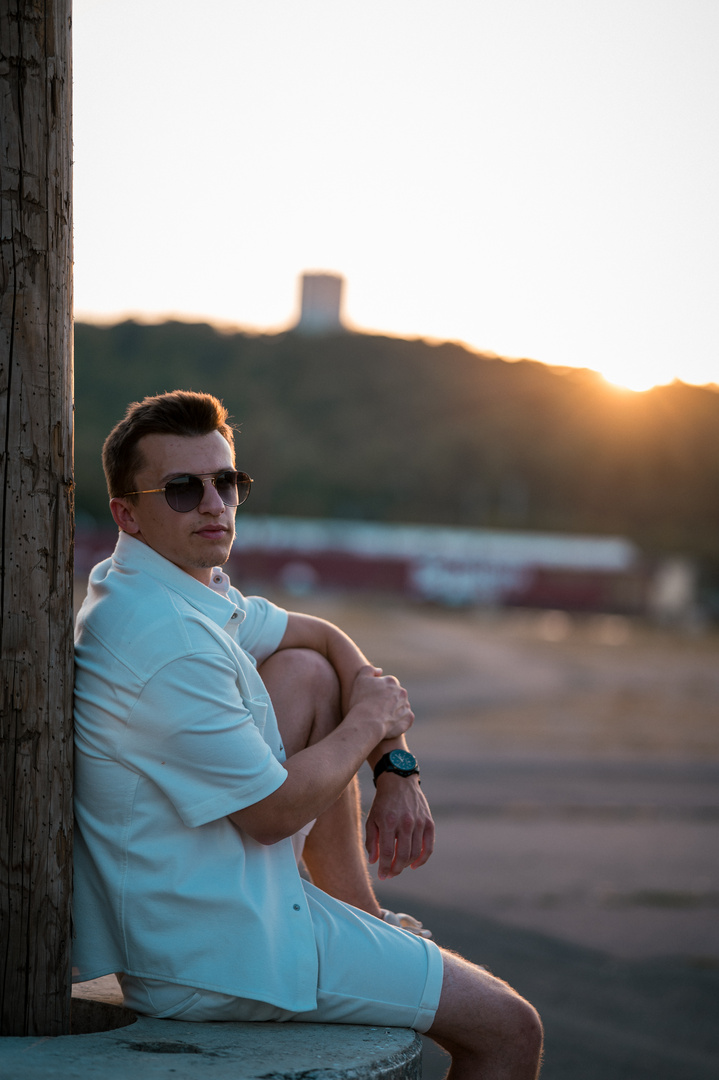 Portrait d'AntOne au coucher du soleil à Rouen
